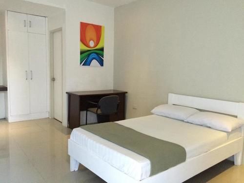 Night & Day Inn Legazpi Zewnętrze zdjęcie